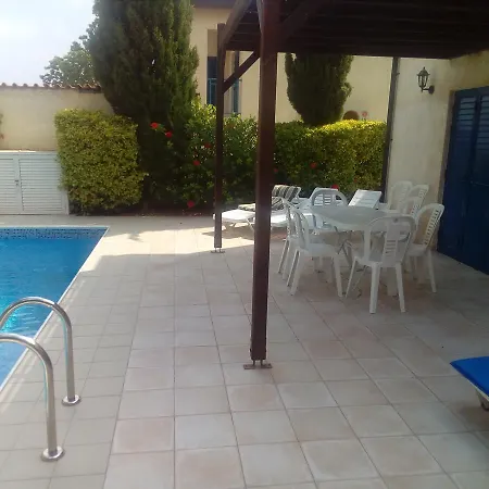 Olivia * Protaras